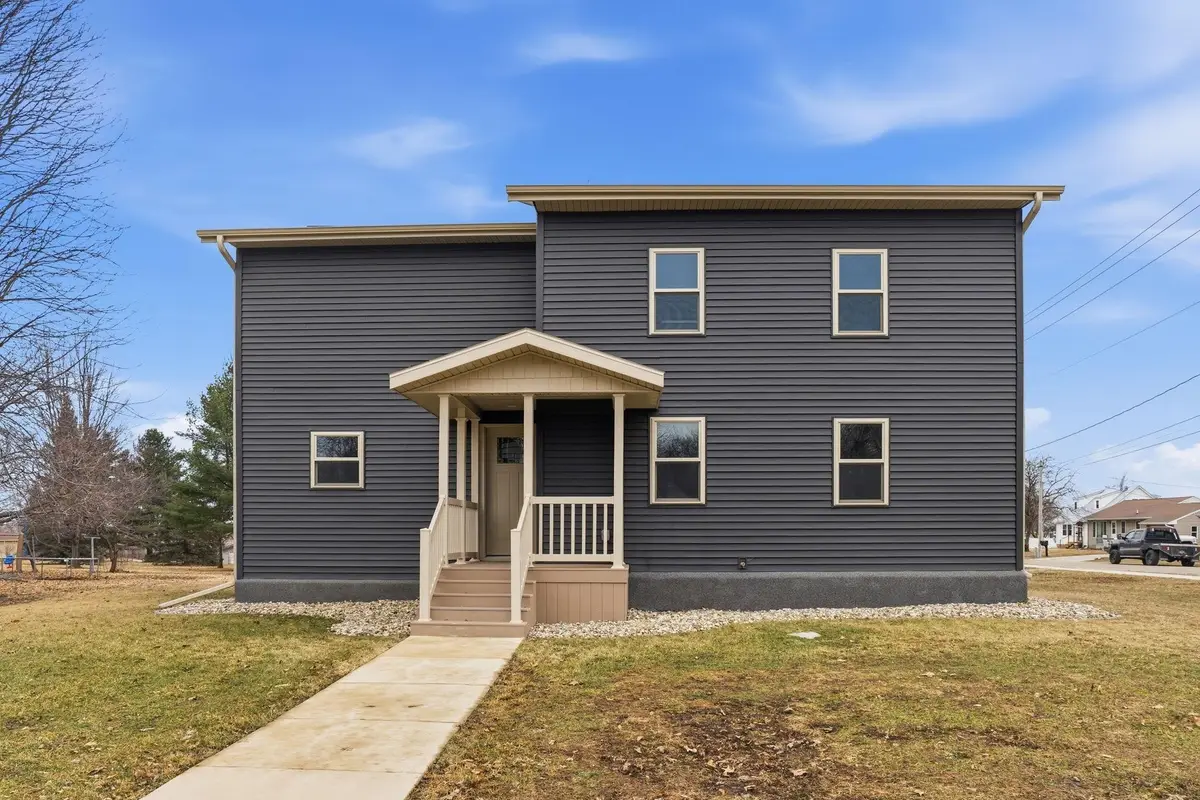 103 E Logan Street, New Hampton, IA 50659 - #1