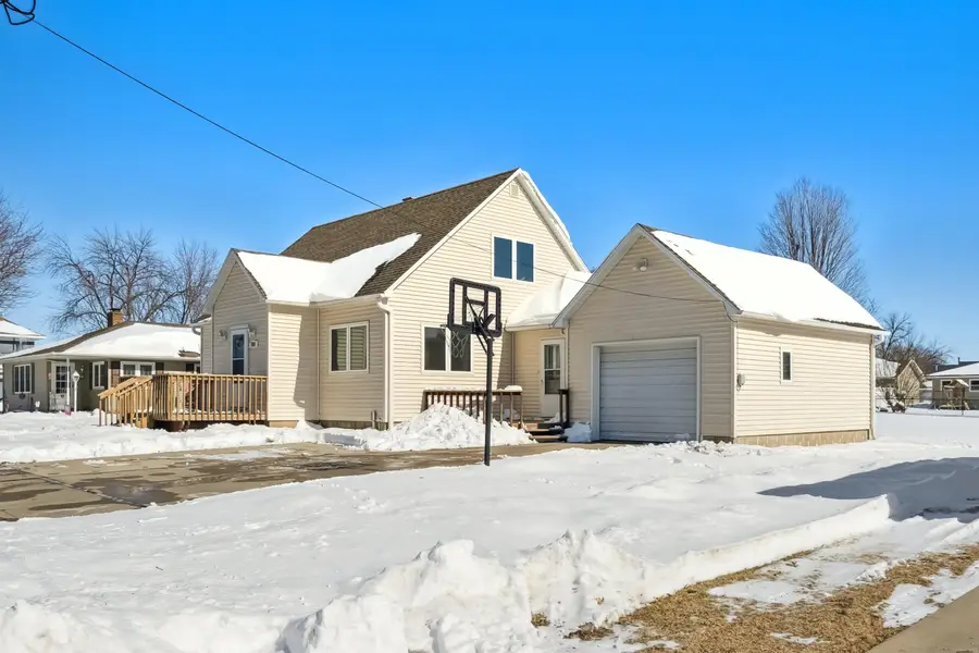 214 9th Street, Aplington, IA 50604 - #3