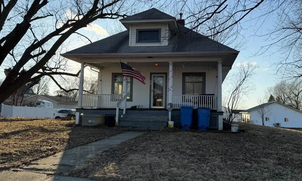 207 7th Street, Grundy Center, IA 50638 - #1