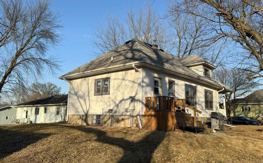 207 7th Street, Grundy Center, IA 50638 - #3