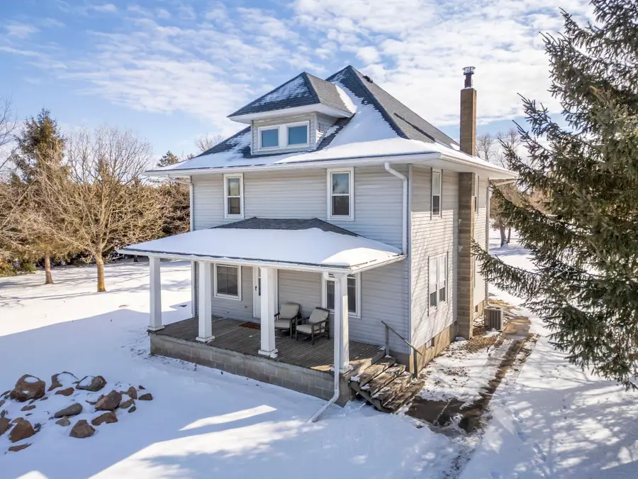 7603 N Raymond Road, Dunkerton, IA 50626 - #2