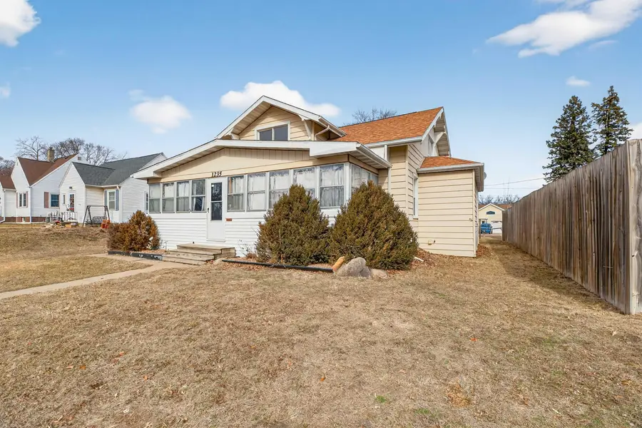 1235 Independence Avenue, Waterloo, IA 50703 - #2