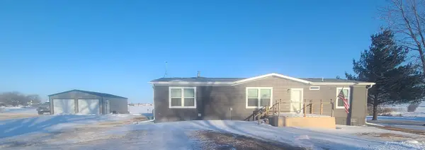 112 Merrill Road, Castalia, IA 52133