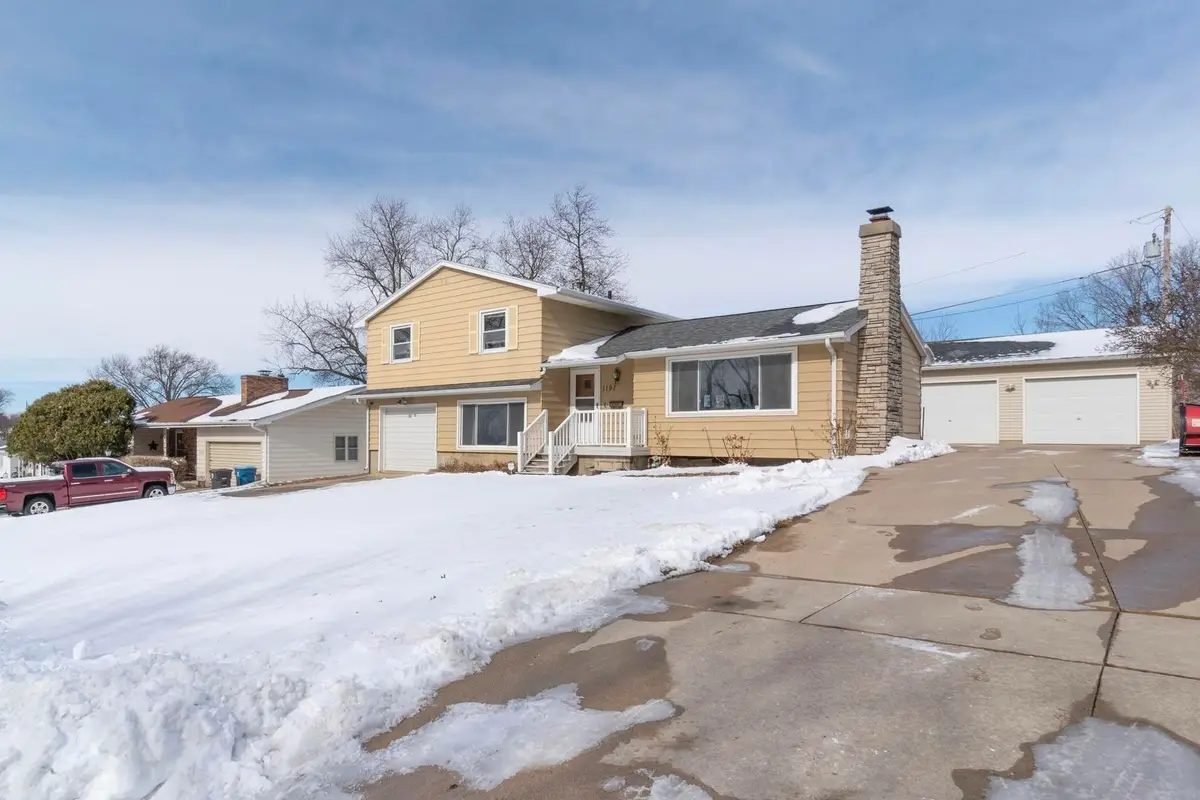 1191 Lindner Drive, Waterloo, IA 50701 - #1