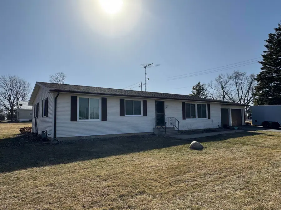 502 10th Avenue, Ackley, IA 50601 - #2