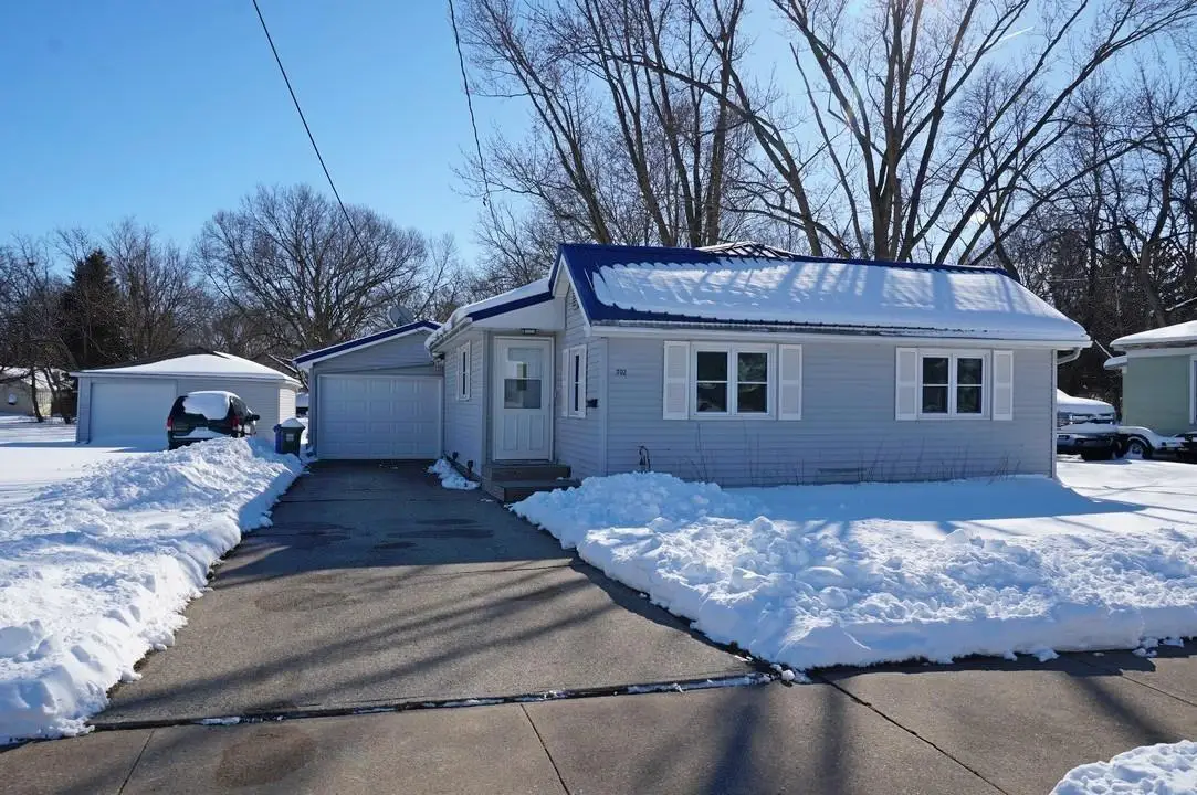 302 16th Avenue, Charles City, IA 50616 - #1