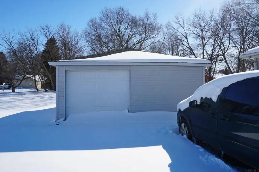 302 16th Avenue, Charles City, IA 50616 - #3