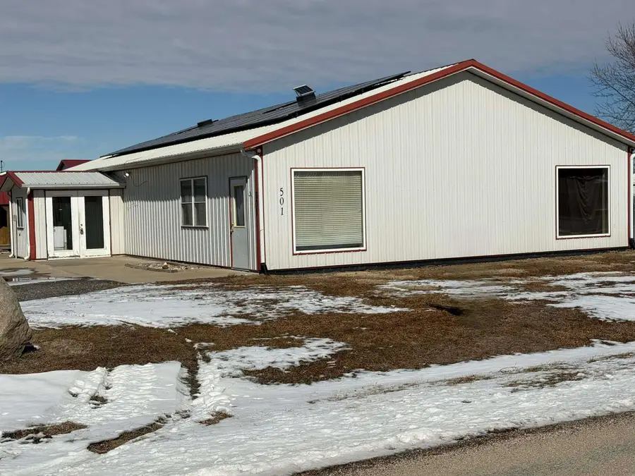 501 NE Prospect Street, Blairstown, IA 52209 - #2