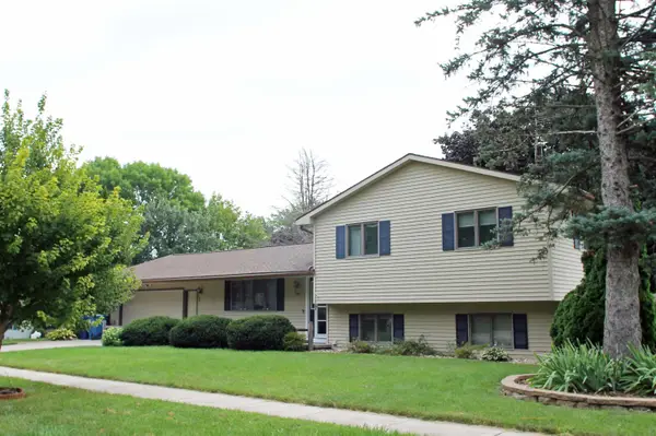 2117 Tilbury Road, Waterloo, IA 50701