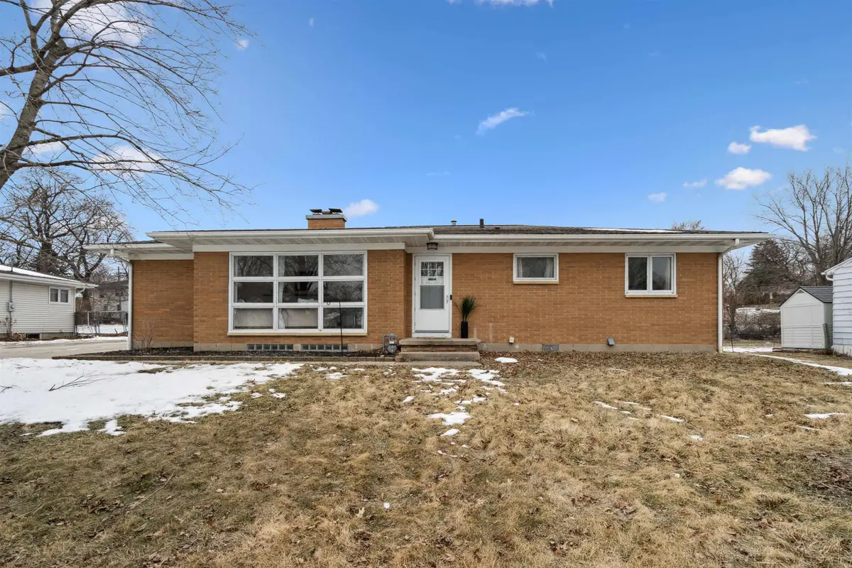 1214 Pleasant Valley Drive, Waterloo, IA 50701 - #1