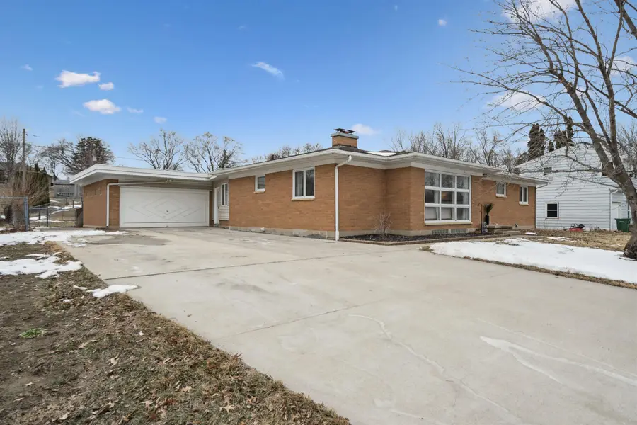 1214 Pleasant Valley Drive, Waterloo, IA 50701 - #2