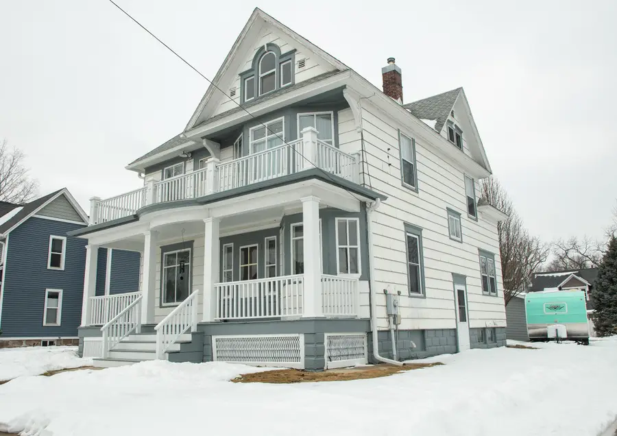 523 2nd St Nw, Waverly, IA 50677 - #3