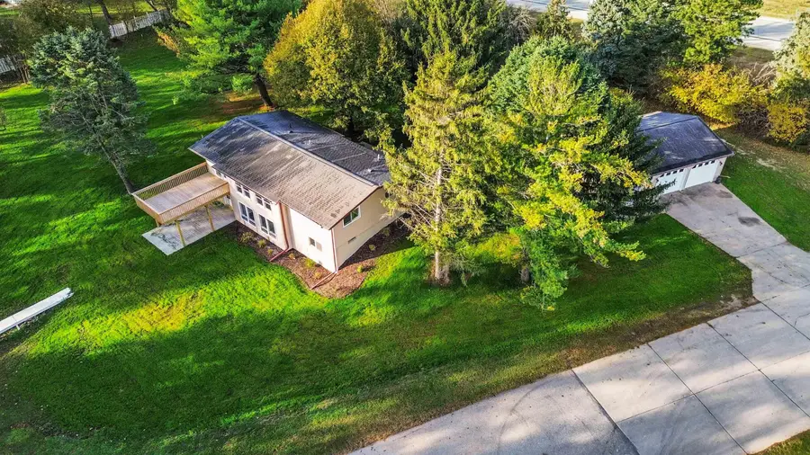 113 Island View Drive, Waverly, IA 50677 - #2