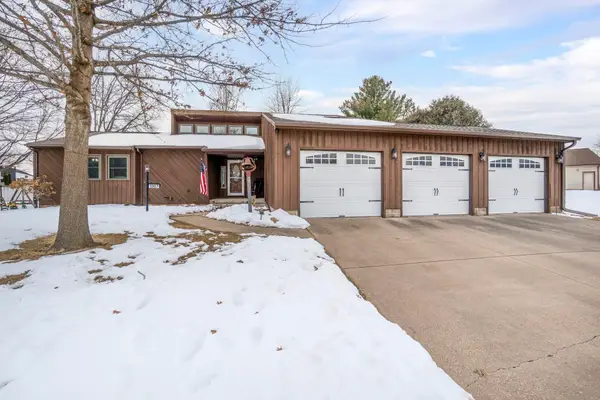 1307 Grandview Ave, Waverly, IA 50677