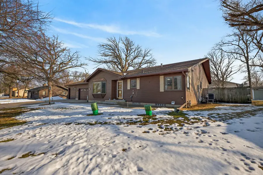 1608 S Park Road, Cedar Falls, IA 50613 - #2