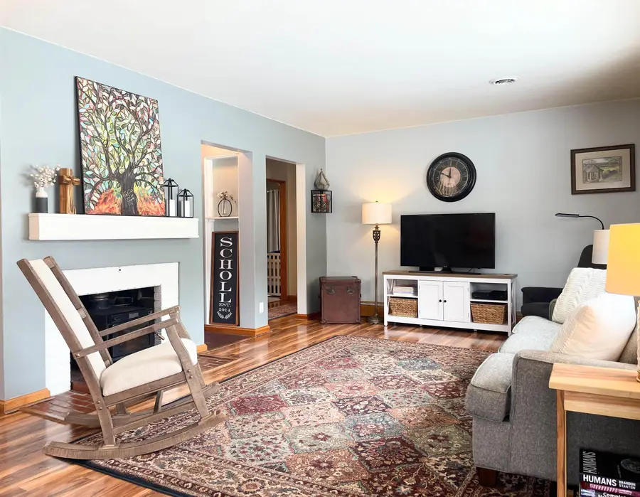 215 High Street, Decorah, IA 52101 - #3