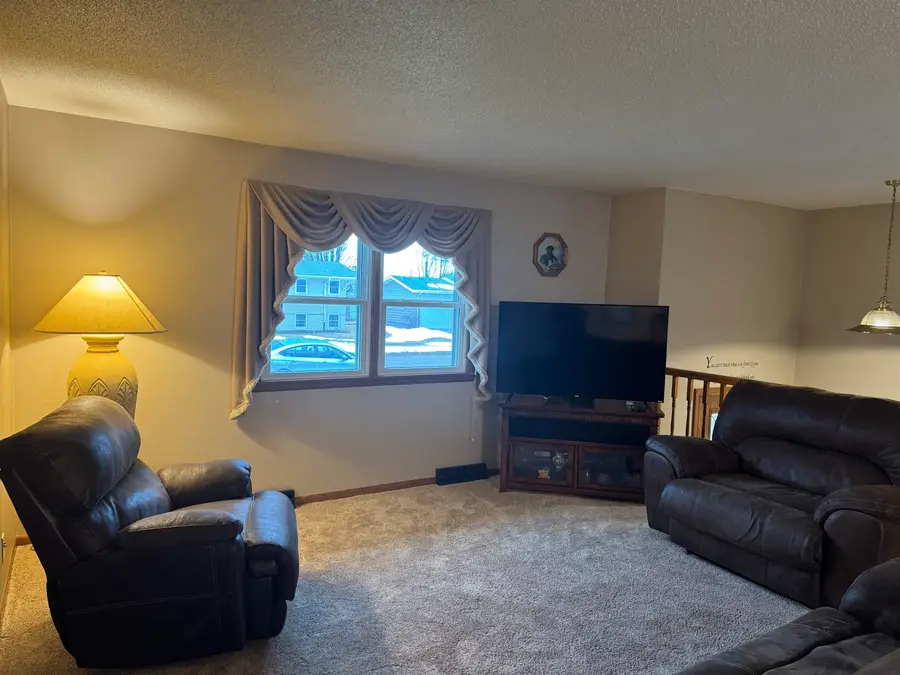 404 Birch Drive, Fredericksburg, IA 50630 - #3