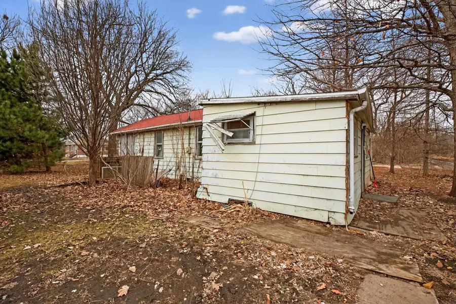 143 Chicago Street, Waterloo, IA 50701 - #3