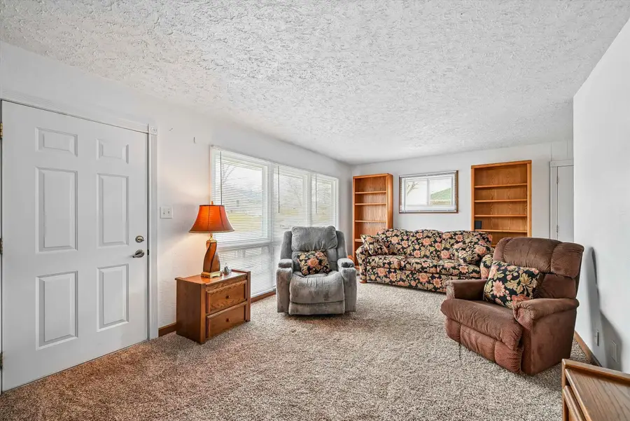 1104 SE 38th Street, Cedar Rapids, IA 52403 - #3