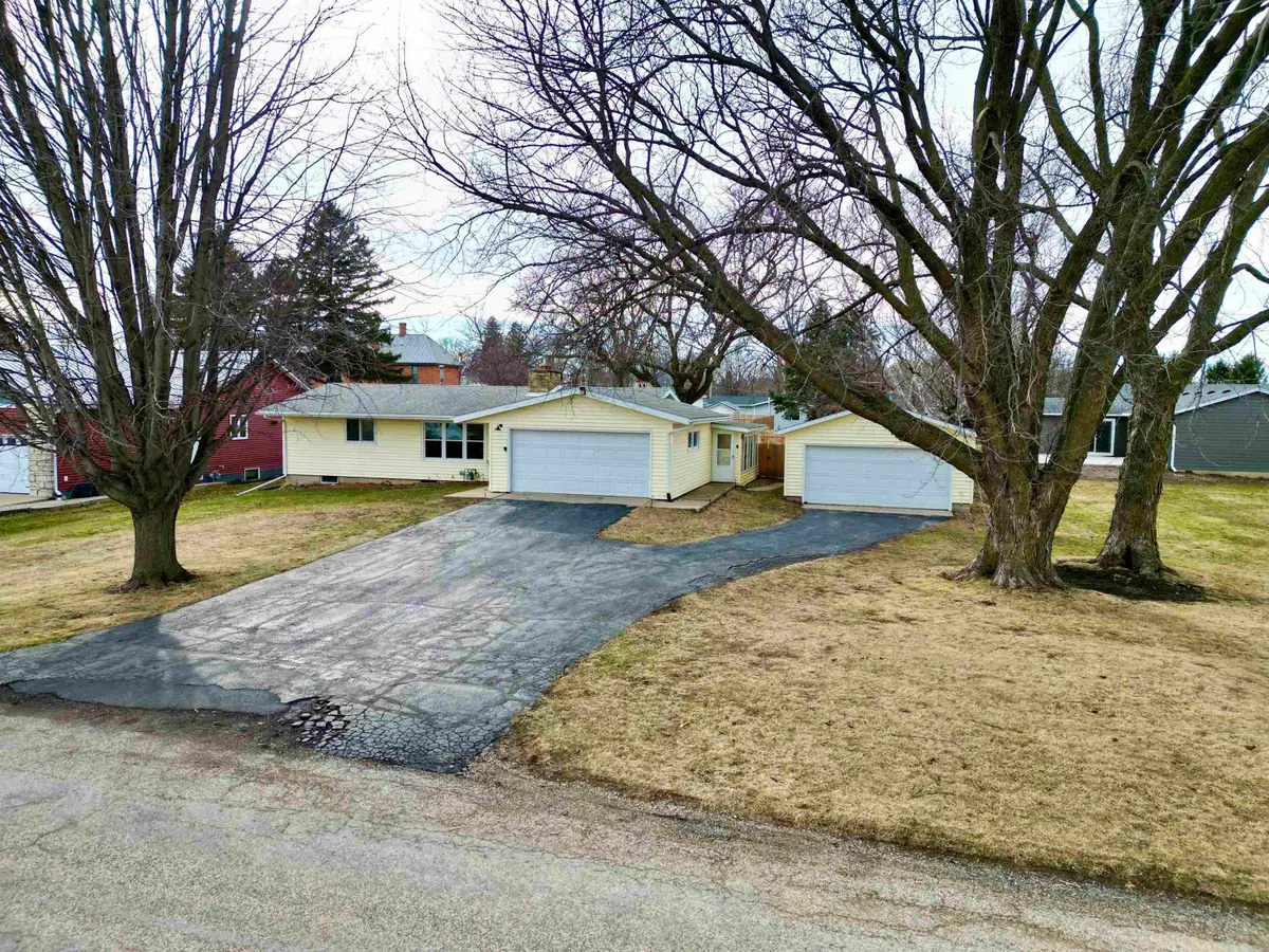 413 N Jefferson Street, Calmar, IA 52132 - #1