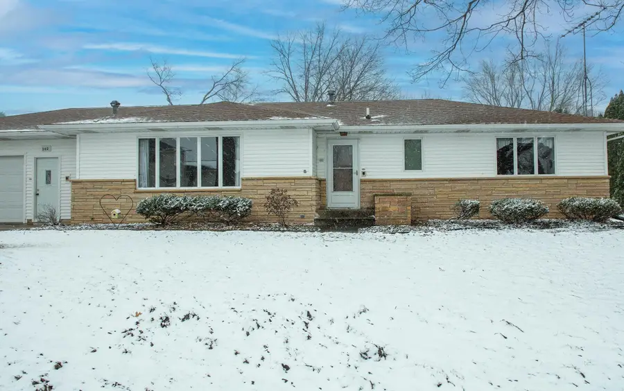 502 N Williams St, Shell Rock, IA 50670 - #3