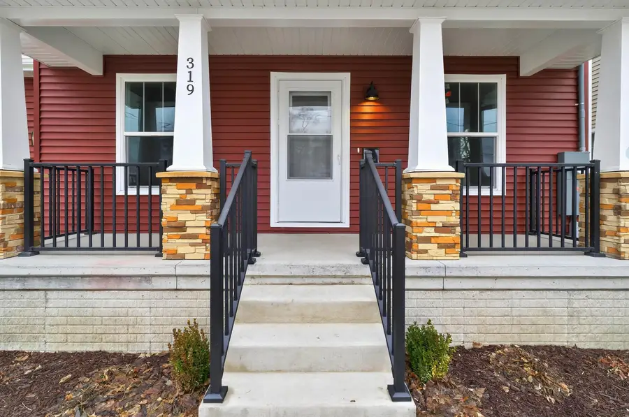 319 Iowa Street, Waterloo, IA 50703 - #3