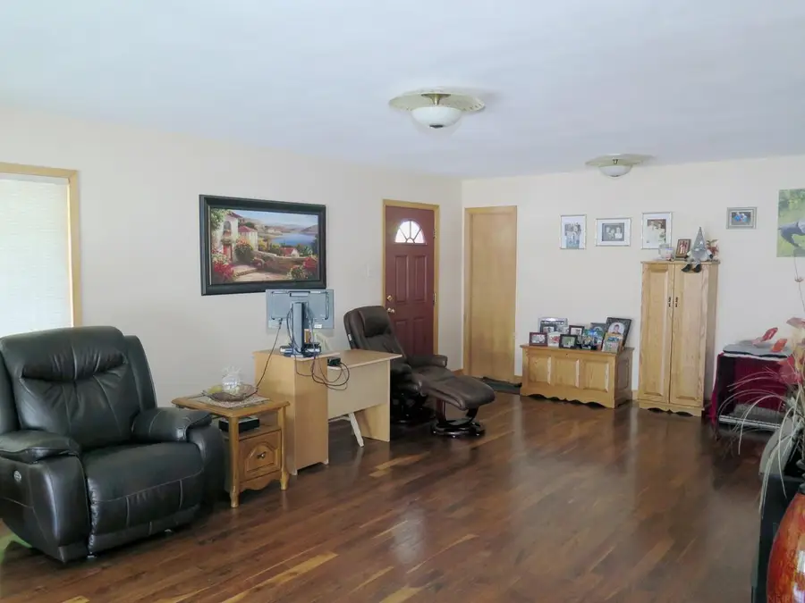 605 Day St Street, Decorah, IA 52101 - #3