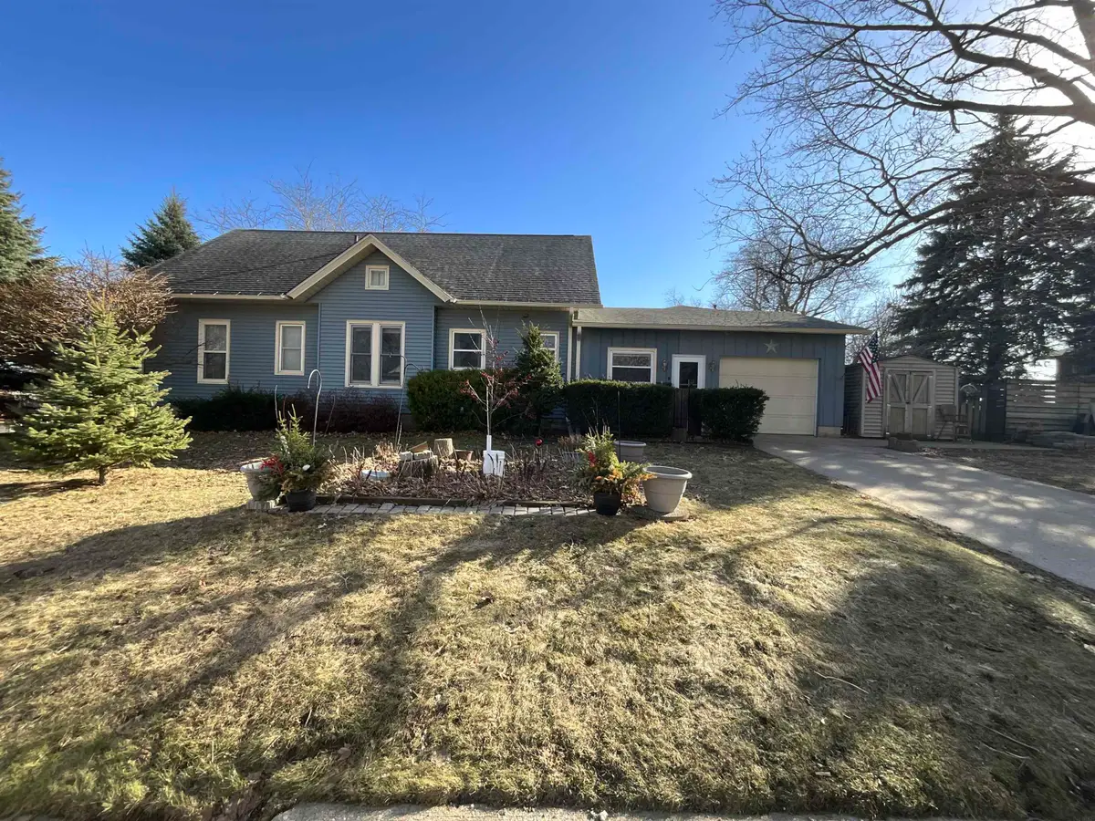 319 N Pine Street, West Union, IA 52175 - #1