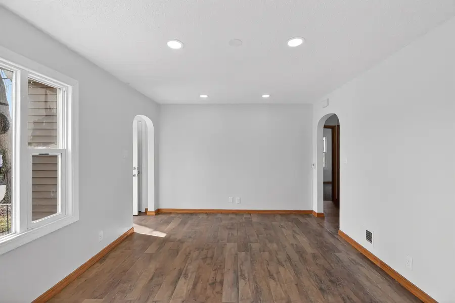 819 Easton Avenue, Waterloo, IA 50702 - #3