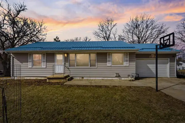 201 12th Ave Ne, Independence, IA 50644