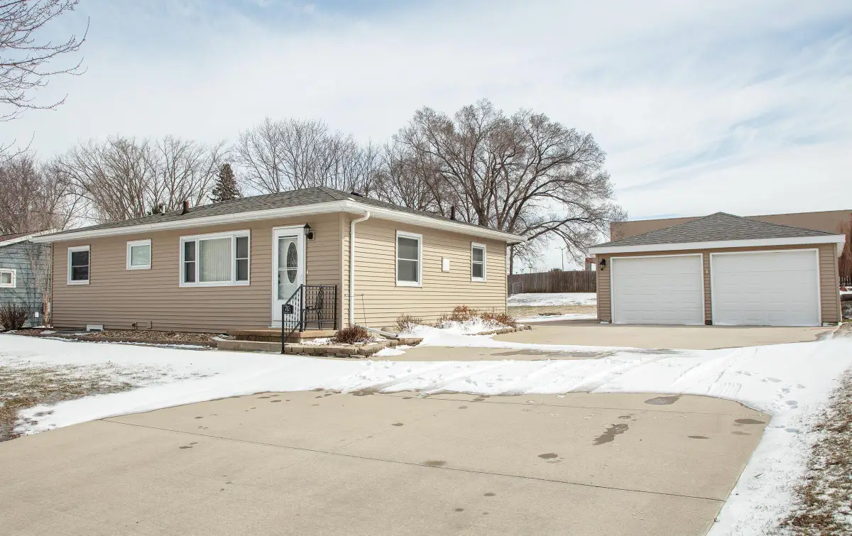 743 Progress, Waterloo, IA 50701 - #1