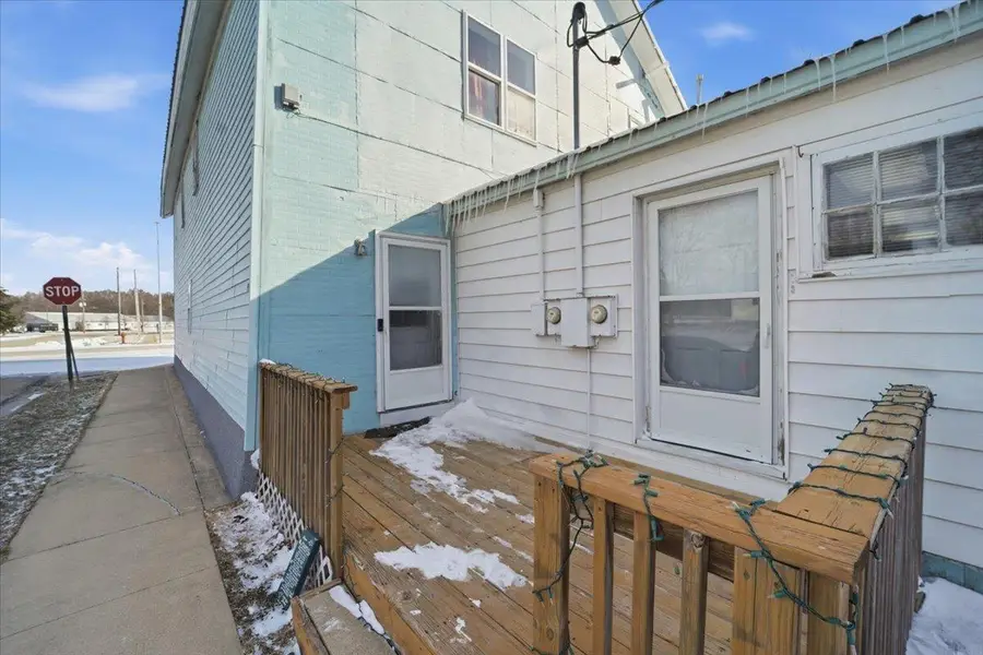 101 S Washington Street, Dunkerton, IA 50626 - #2