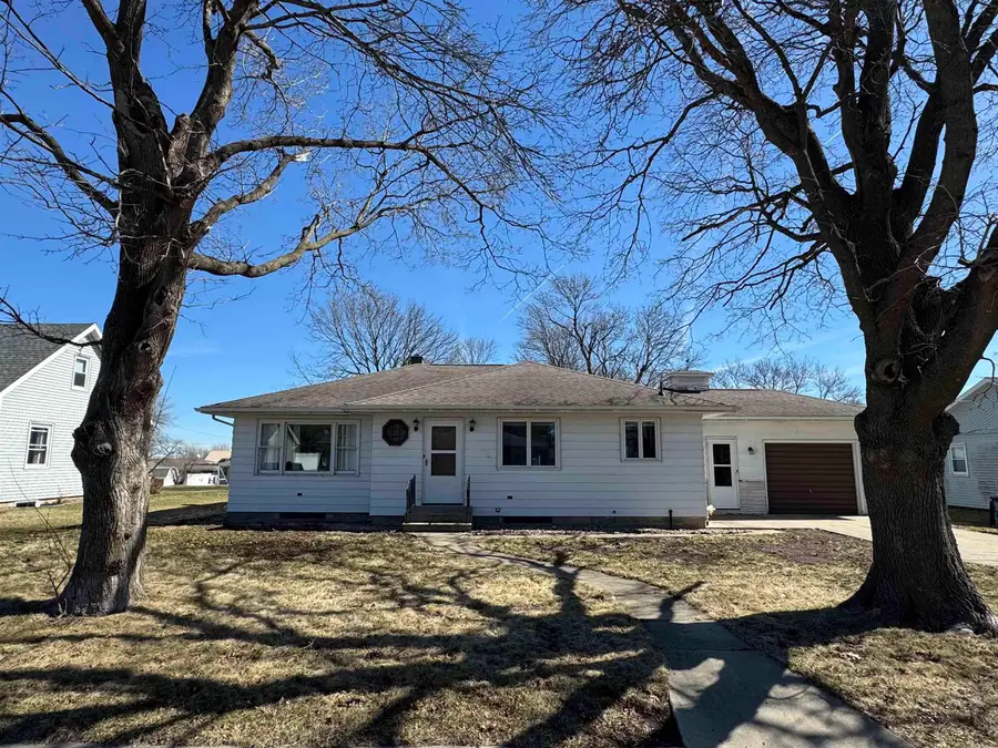 210 8th Street, Aplington, IA 50604 - #2