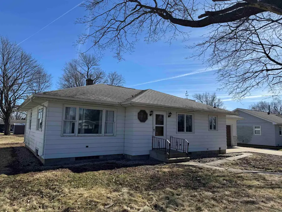 210 8th Street, Aplington, IA 50604 - #3