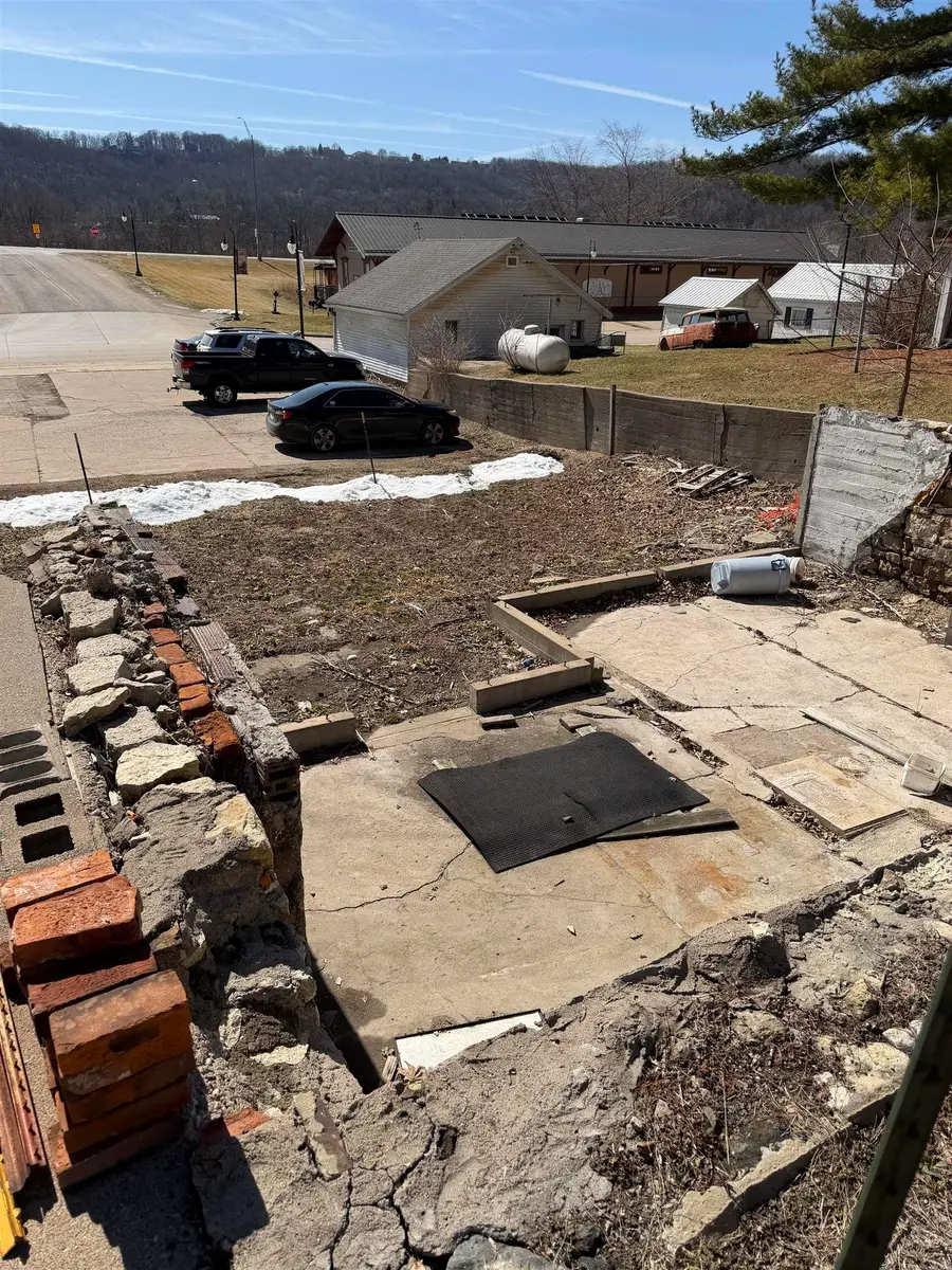 211 North Street, Marquette, IA 52158 - #2