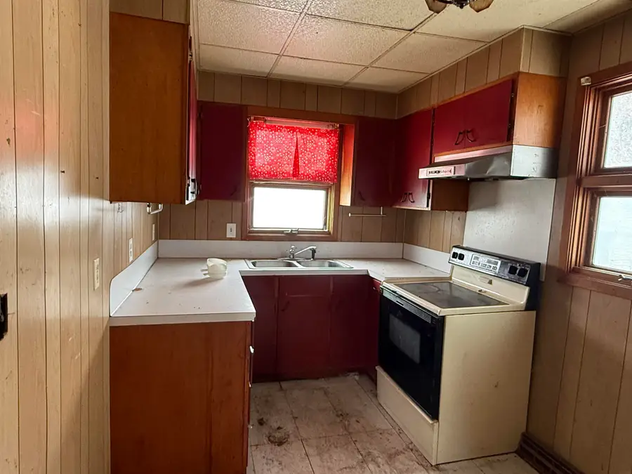 656 N Cedar Street, Monticello, IA 52310 - #3