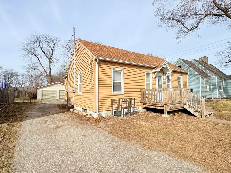 1437 Vine Street, Waterloo, IA 50703 - #2