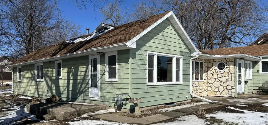 605 Lincoln Street, Wellsburg, IA 50680 - #3