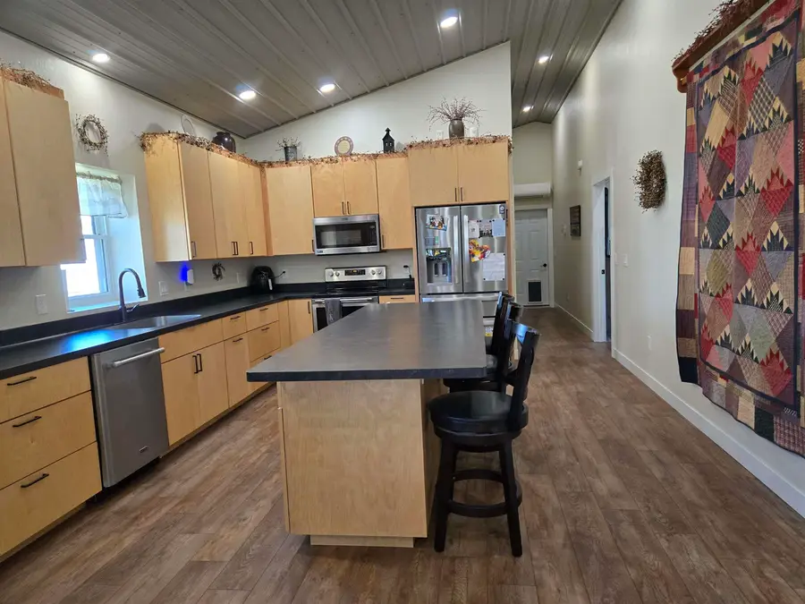 218 5th Ave E, Cresco, IA 52136 - #2