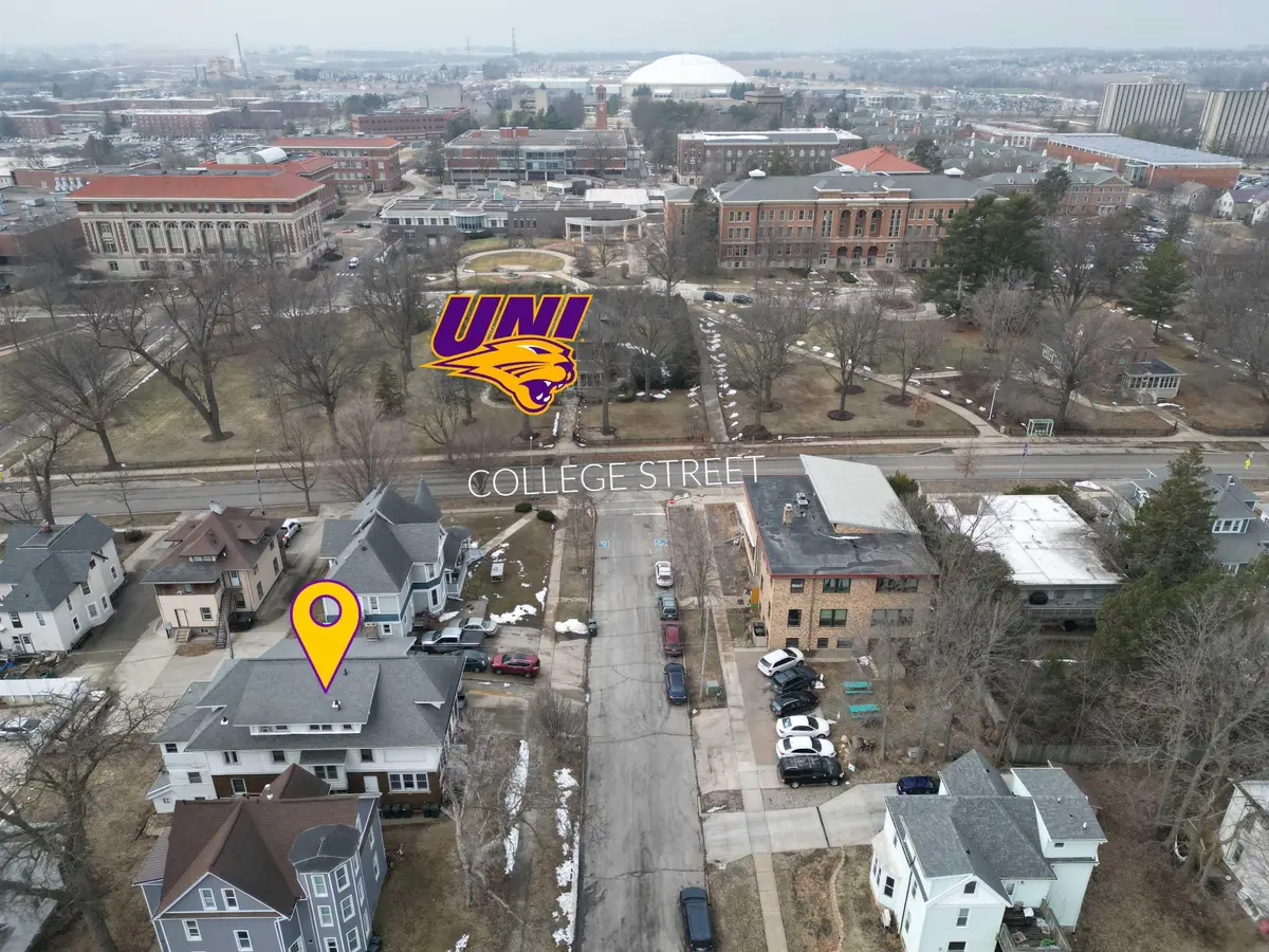 810 W 25th Street, Cedar Falls, IA 50613 - #1