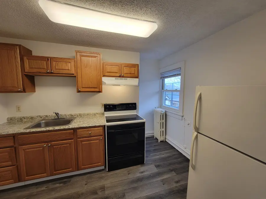 810 W 25th Street, Cedar Falls, IA 50613 - #3