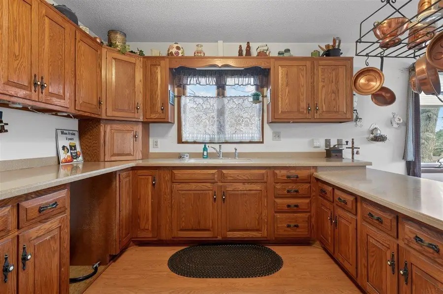 2218 Castle Street, Waterloo, IA 50701 - #2