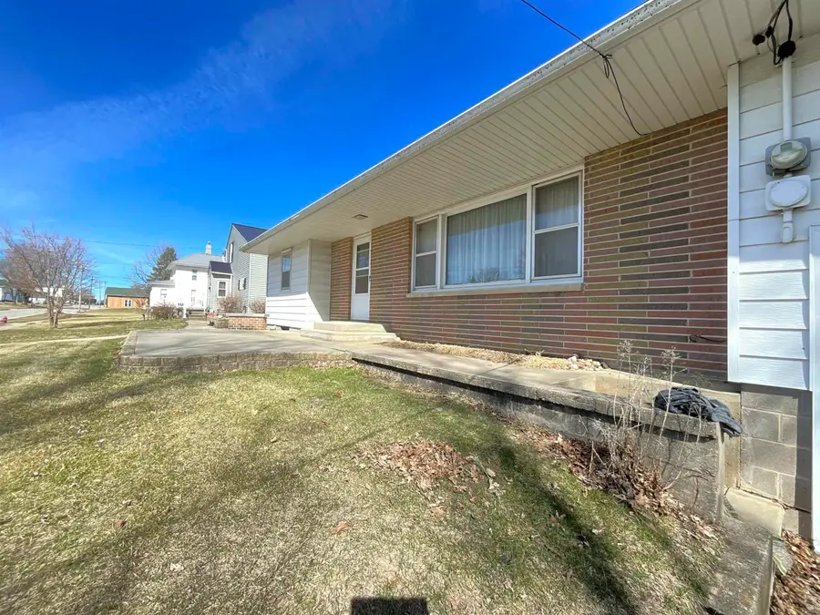 221 Mission Street, Strawberry Point, IA 52076 - #2