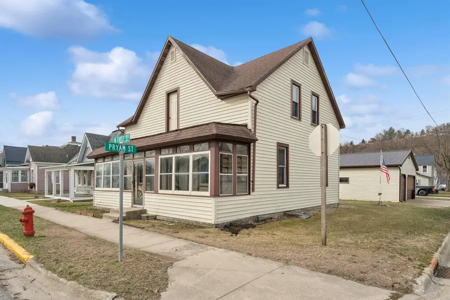 332 N 1st Street, Guttenberg, IA 52052 - #3