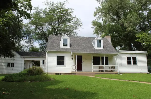 624 North Street, Decorah, IA 52101