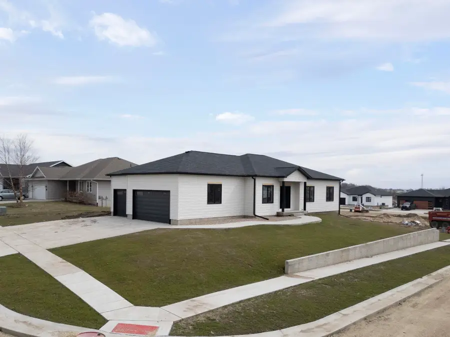 505 Sands Avenue, Janesville, IA 50647 - #2