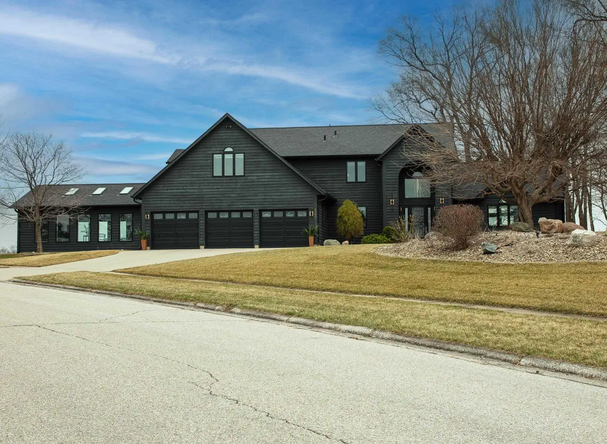 3308 Bay Berry Drive, Waterloo, IA 50702 - #1