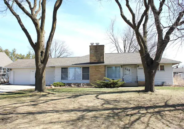 3004 Mcclain Drive, Cedar Falls, IA 50613