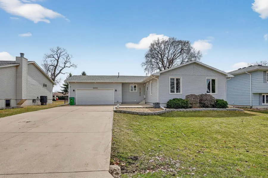 116 Dawn Drive, Elk Run Heights, IA 50707 - #2