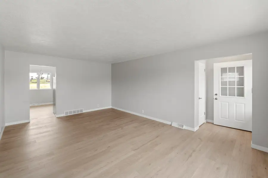 1746 Patton Avenue, Waterloo, IA 50702 - #3